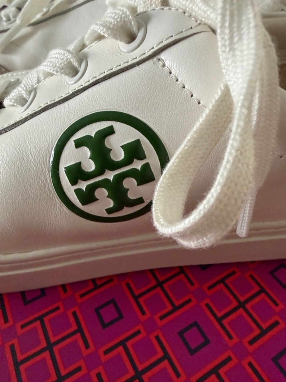 Tory Burch White Leather Sneakers with Green Logo and Heel Tab/color block - Picture 2 of 8